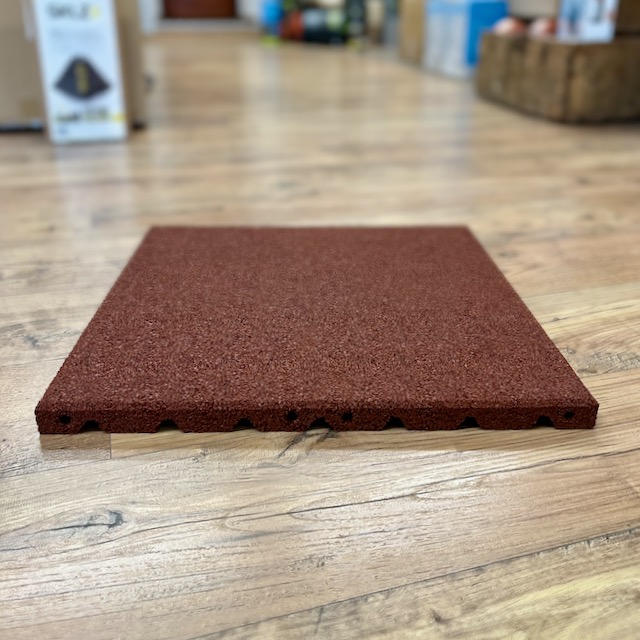 SAFE varovalne talne plošče | Dimenzije: 50 cm x 50 cm | Debelina: 3 cm | Rdeča | Za vsak korak – varno, mehko, brez skrbi. - slika 4