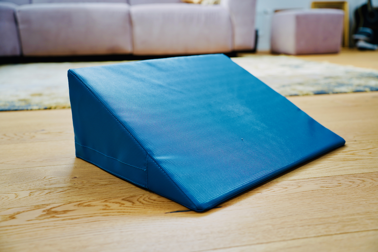 PWR Flexor Classic - nedrseča klančina za raztezanje mečnih mišic - višina 20 cm - kot klančine 26,5 stopinj - slika 17