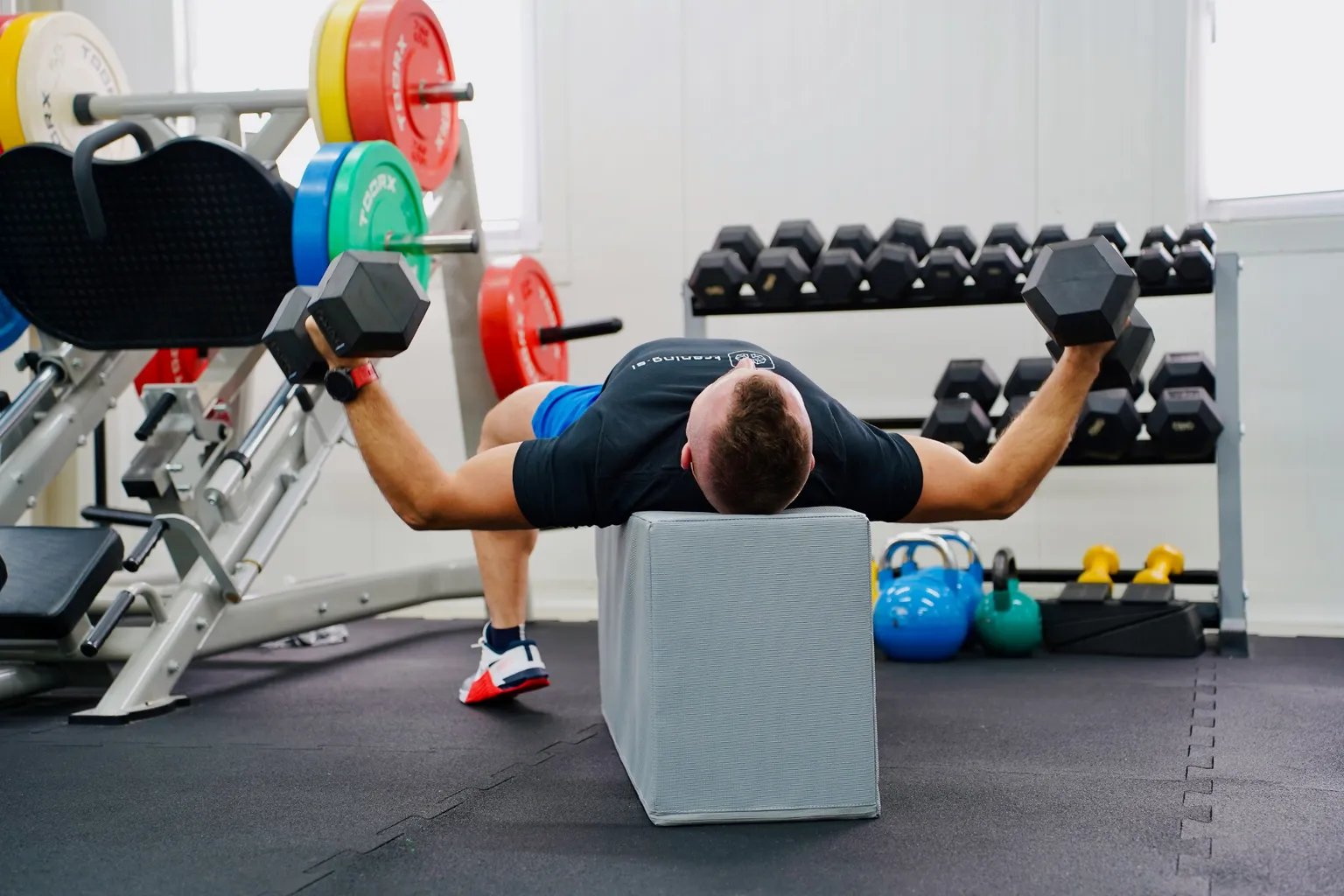 PWR CUBO BENCH - prenosna klop - slika 4