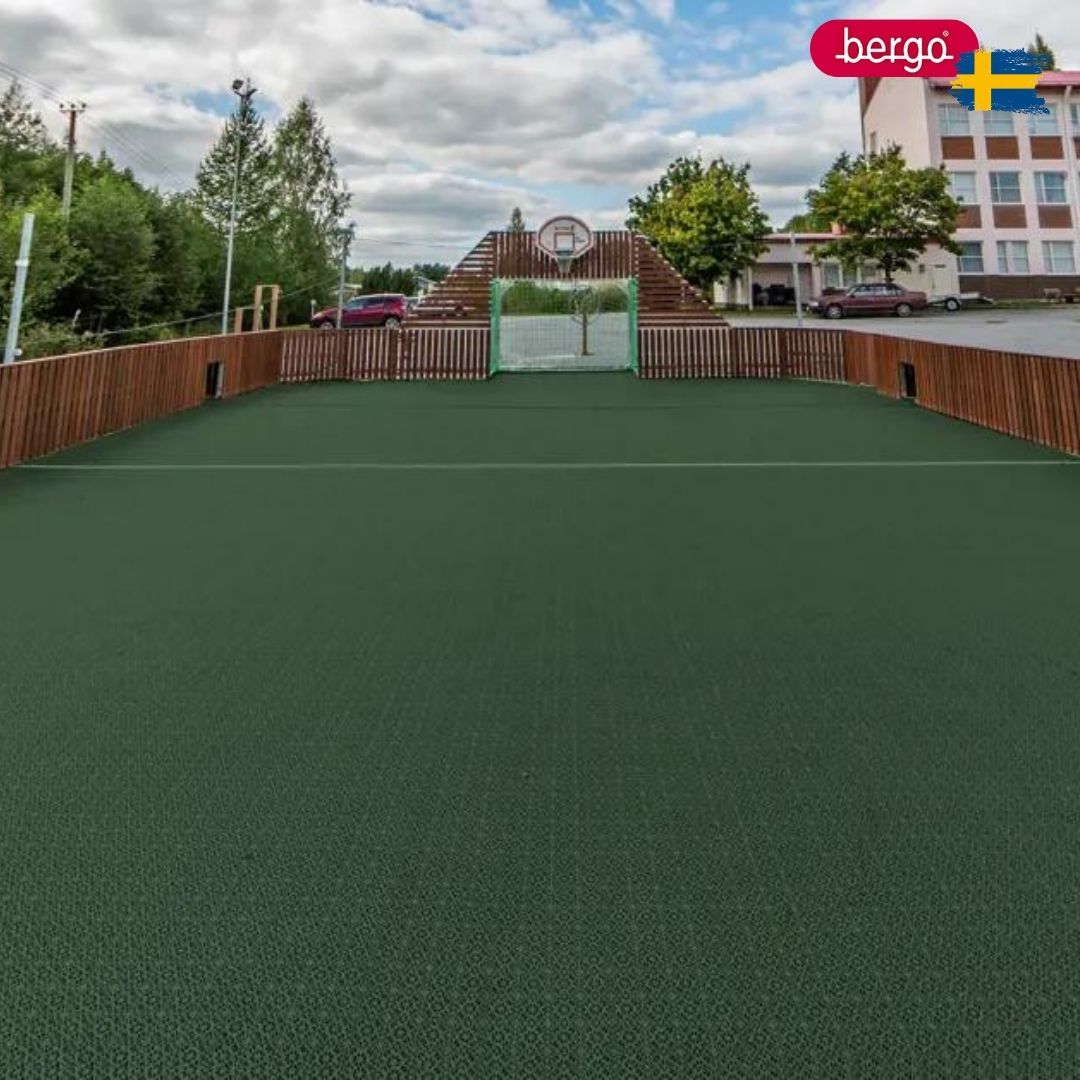 Bergo Ultimate PLUS™ by GreenMatter - Talne plošče - Močna talna obloga za vse vremenske razmere, izdelana iz 50 % reciklirane umetne trave