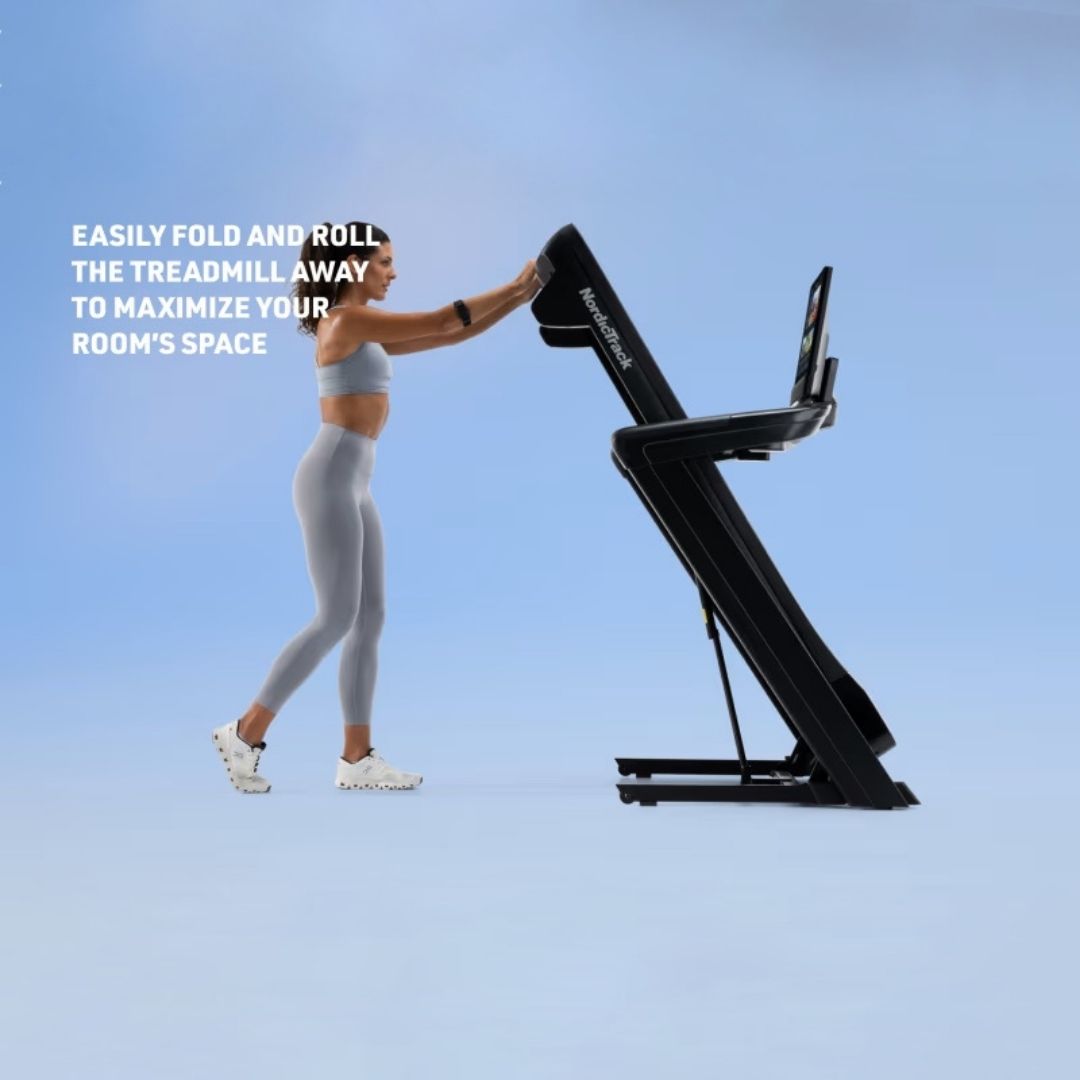 NordicTrack Commercial 2450 - tekalna steza - 4,25 CHP - 24″ HD zaslon na dotik