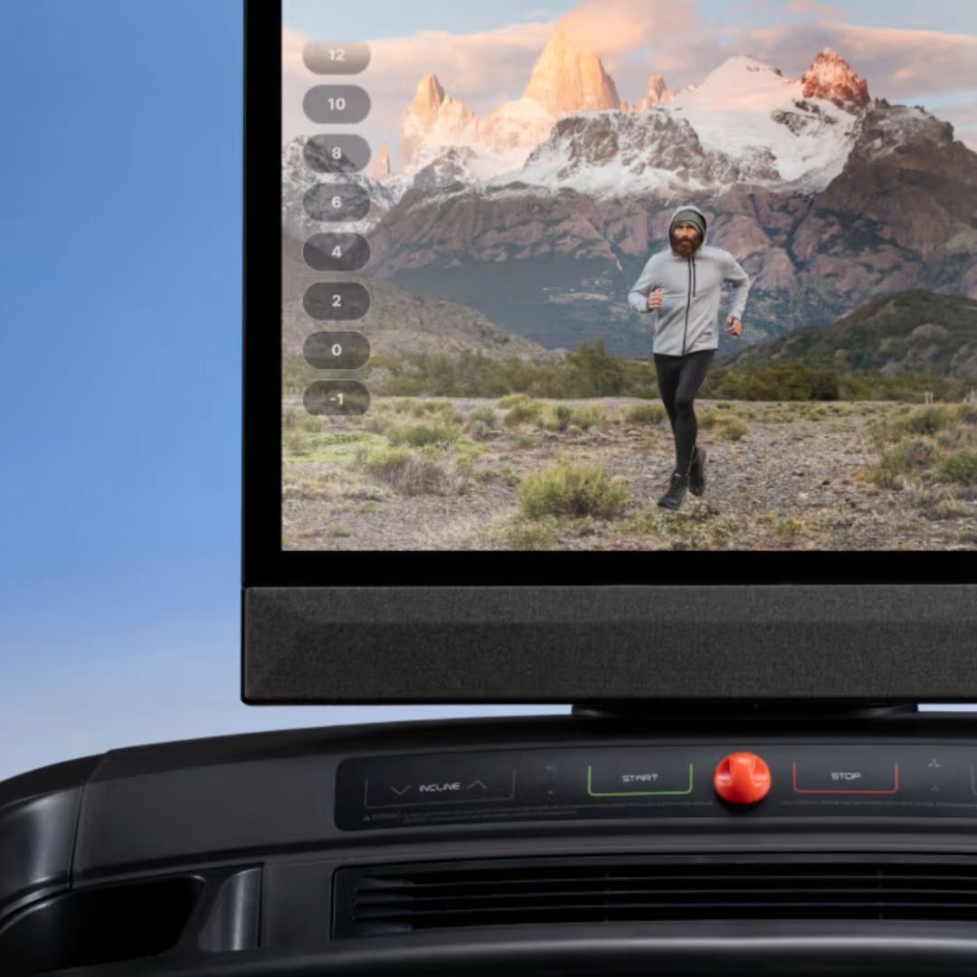 NordicTrack Commercial 2450 - tekalna steza - 4,25 CHP - 24″ HD zaslon na dotik