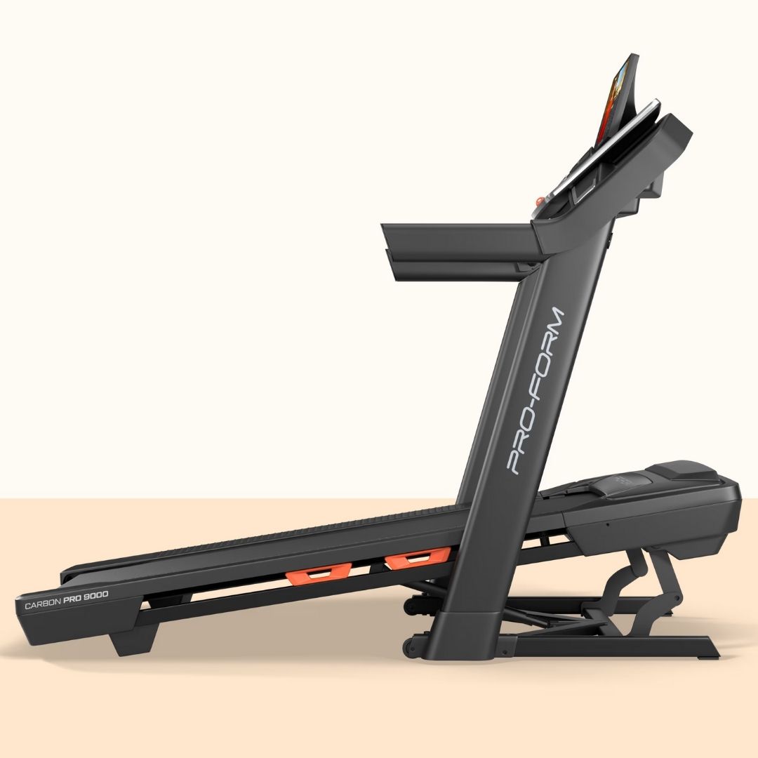 ProForm Carbon Pro 9000 - 3,6 CHP - 16" HD TFT - možnost uporabe iFit - premaknite svoje meje doma