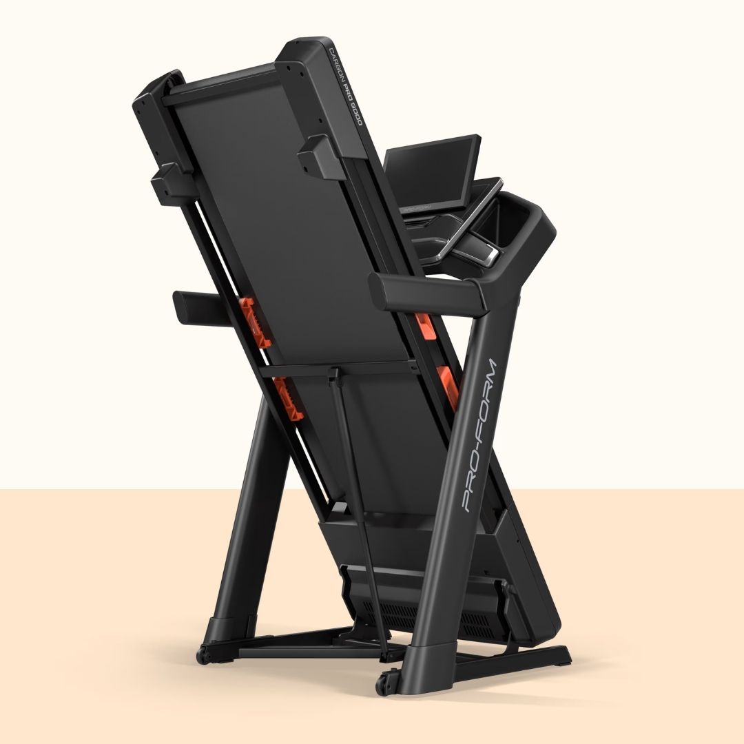 ProForm Carbon Pro 9000 - 3,6 CHP - 16" HD TFT - možnost uporabe iFit - premaknite svoje meje doma