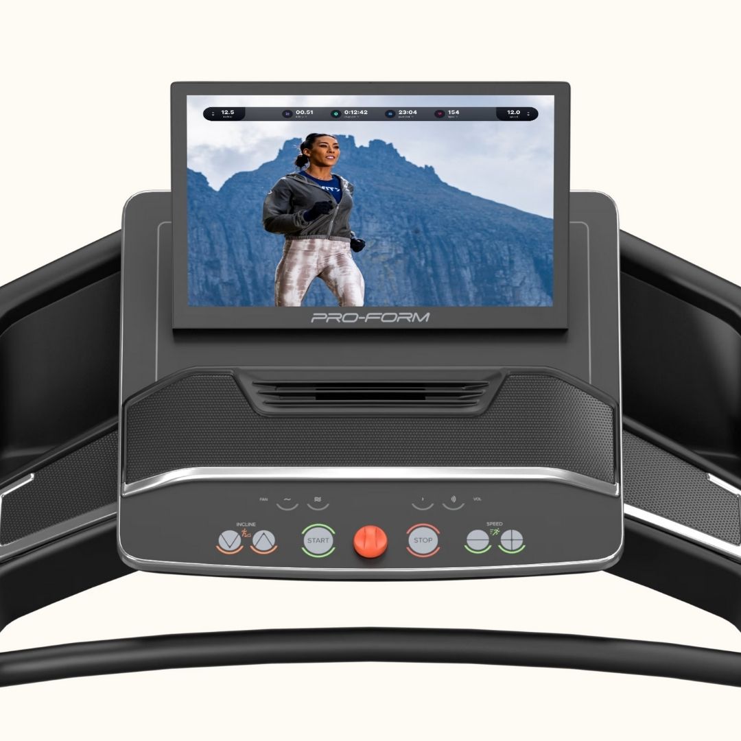 ProForm Carbon Pro 9000 - 3,6 CHP - 16" HD TFT - možnost uporabe iFit - premaknite svoje meje doma