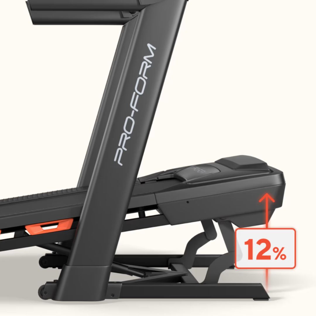 ProForm Carbon Pro 9000 - 3,6 CHP - 16" HD TFT - možnost uporabe iFit - premaknite svoje meje doma