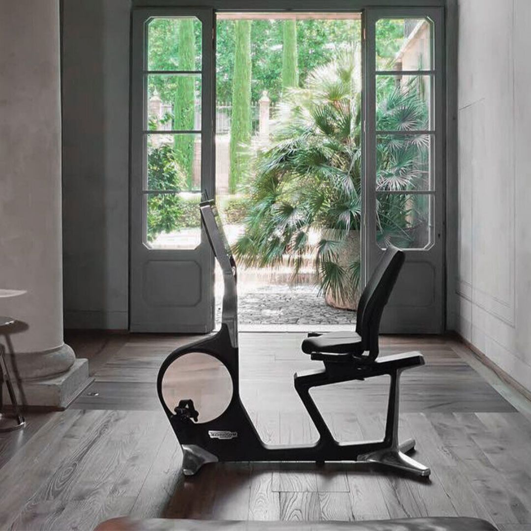 Technogym Recline Personal sobno kolo v uporabi, Technogym Recline Personal zaslon na dotik, Technogym Recline Personal tehnične specifikacije