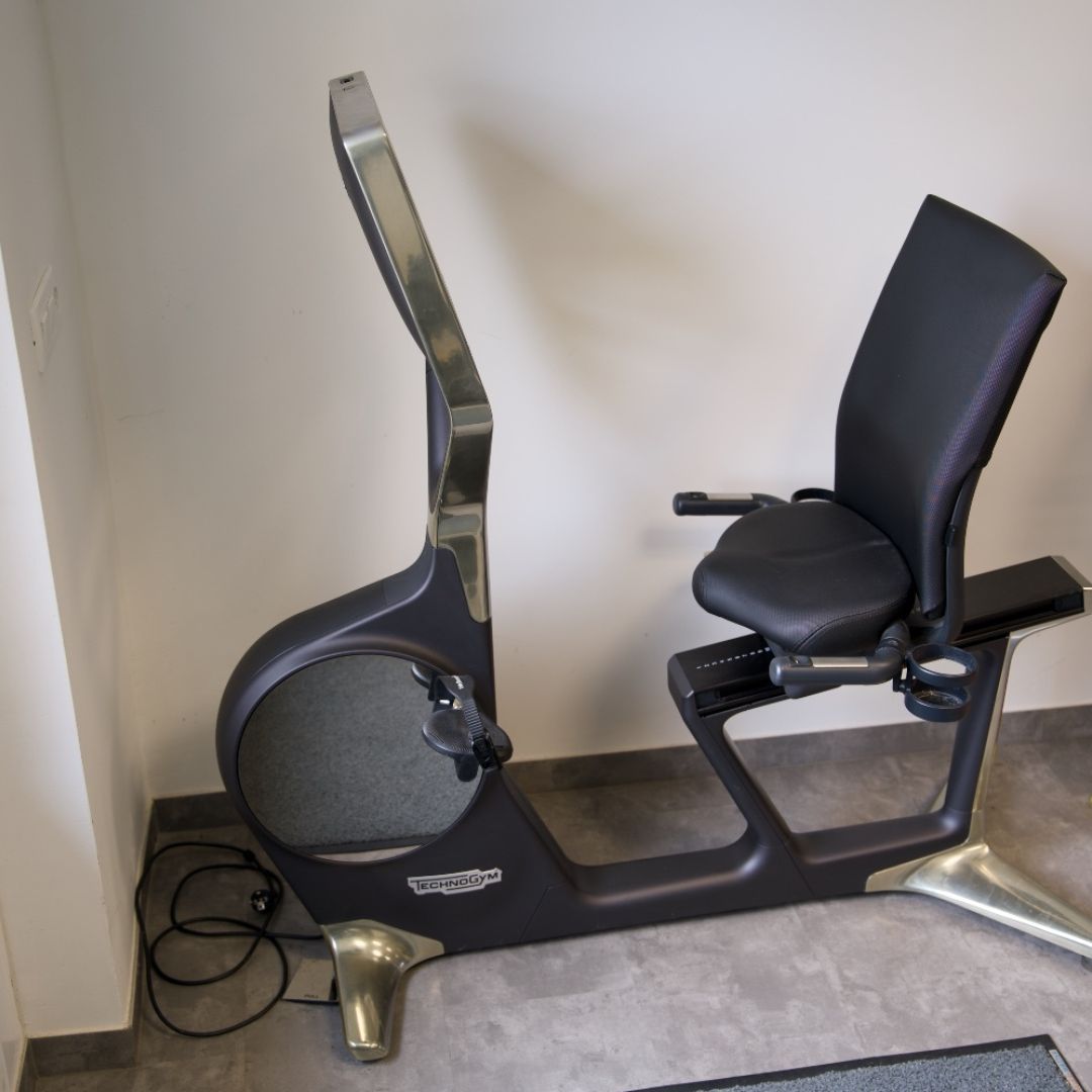 Technogym Recline Personal sobno kolo v uporabi, Technogym Recline Personal zaslon na dotik, Technogym Recline Personal tehnične specifikacije