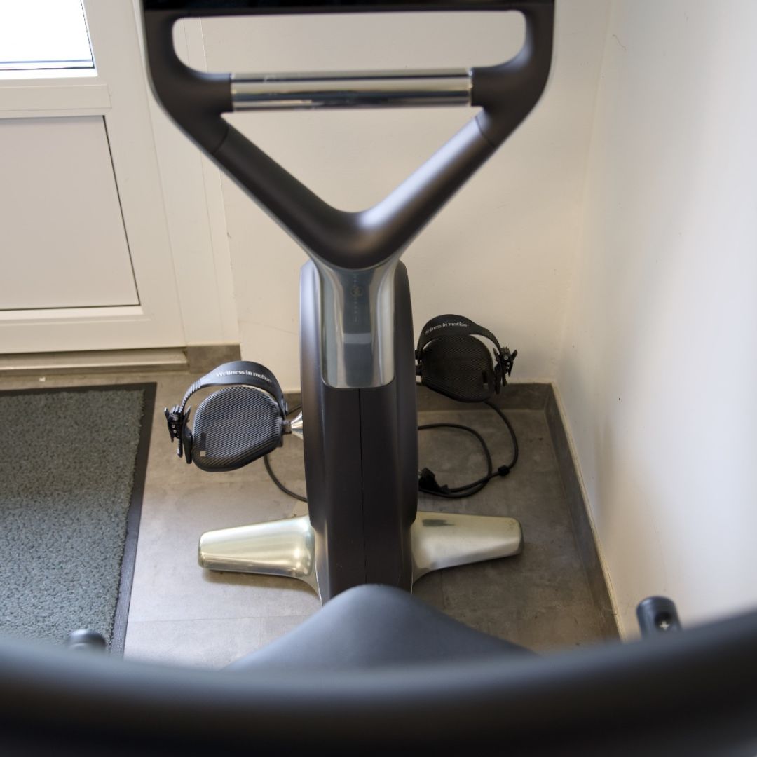 Technogym Recline Personal sobno kolo v uporabi, Technogym Recline Personal zaslon na dotik, Technogym Recline Personal tehnične specifikacije