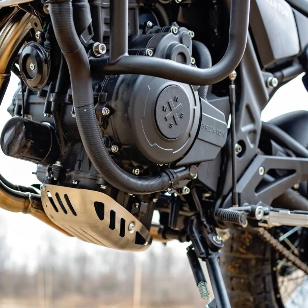 Nastavljivo KYB vzmetenje na Crossfire 500 XC, pripravljeno za terenske izzive