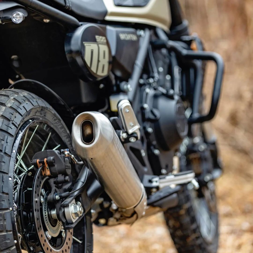 Nastavljivo KYB vzmetenje na Crossfire 500 XC, pripravljeno za terenske izzive