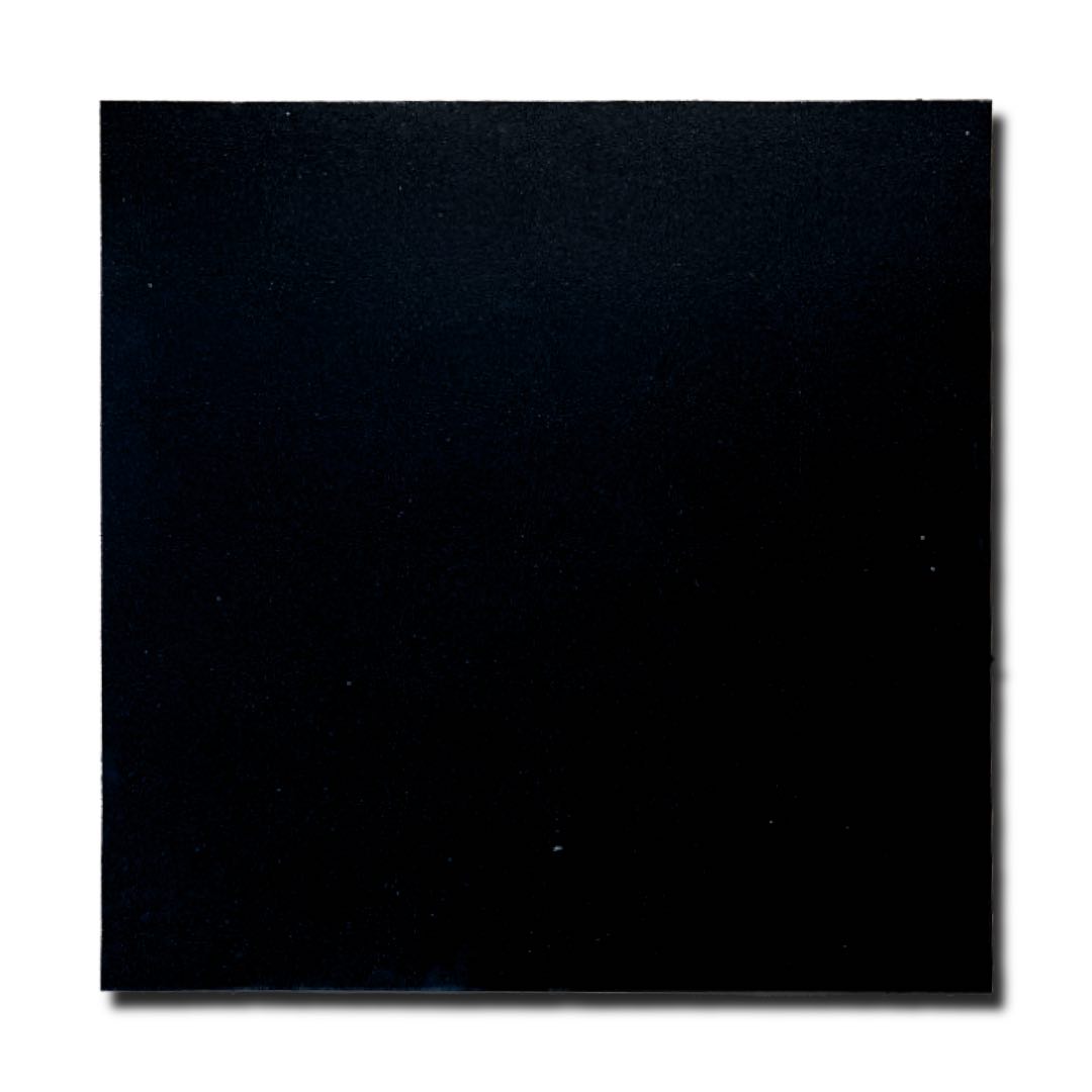 Gumirana fitnes plošča 15 ali 10 mm – črna, trpežna podlaga za vadbo in zaščito tal