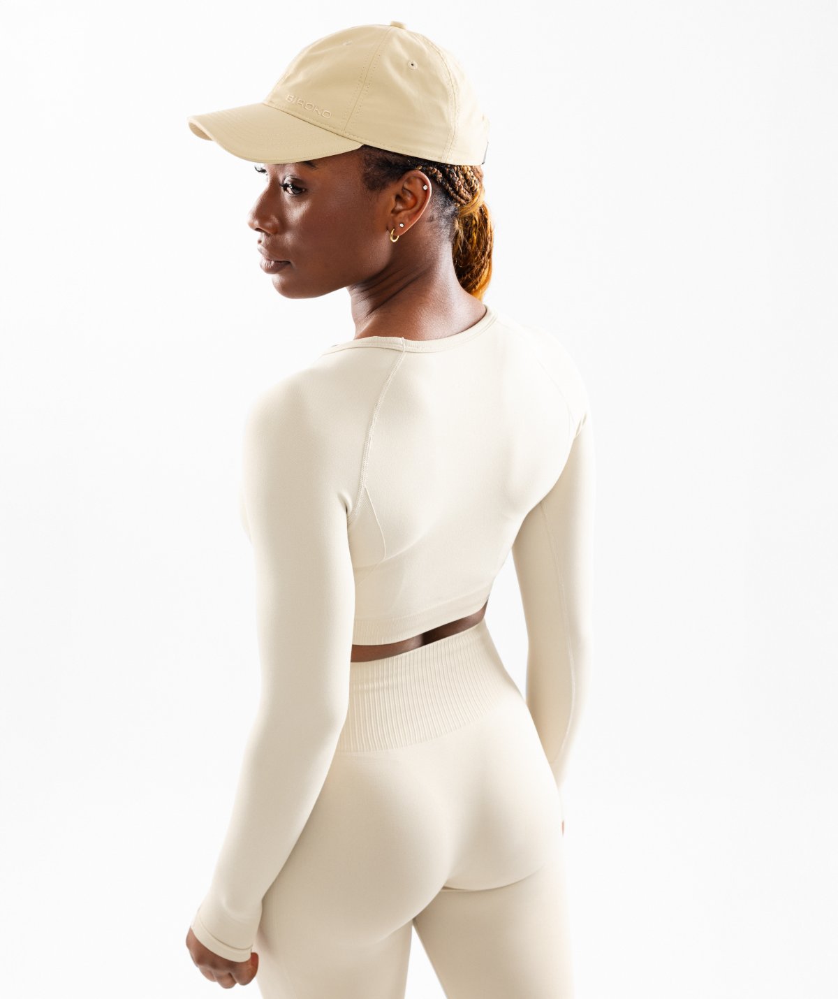 SIROKO Victory brezšivni crop top z dolgimi rokavi za ženske, elastična tkanina, brezšivna zasnova, luknje za palce.