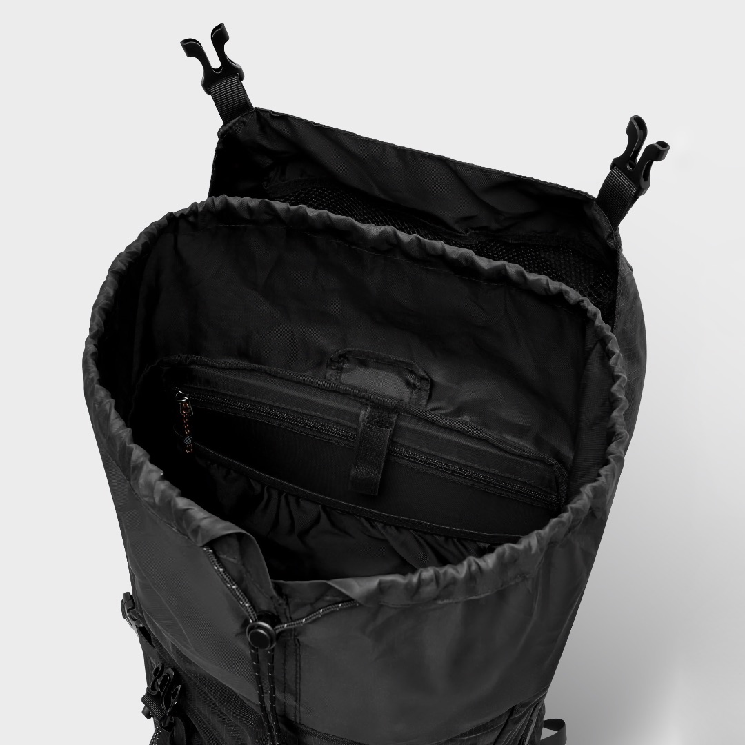 Weddell 35 Black pohodniški nahrbtnik – 35L črn nahrbtnik za pohodnike z vodoodporno prevleko