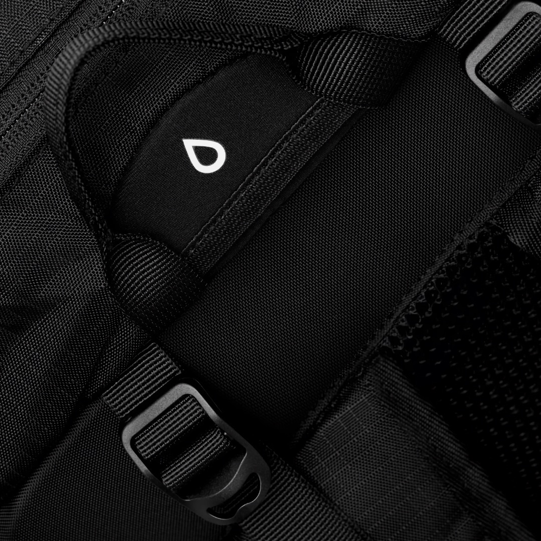 Weddell 35 Black pohodniški nahrbtnik – 35L črn nahrbtnik za pohodnike z vodoodporno prevleko