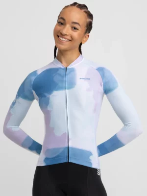 SIROKO M2 Zen ženska kolesarska majica z dolgimi rokavi 3 SIROKO M2 Zen ženska kolesarska majica z dolgimi rokavi, zasnovana za optimalno udobje in zmogljivost v hladnejših pogojih