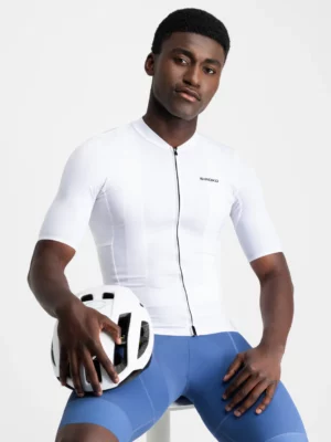 SIROKO M6R Vent moška kolesarska majica iz recikliranih tkanin 3 SIROKO M6R Vent moška kolesarska majica iz recikliranih tkanin, kratkih rokavov, za trajnostno in zmogljivo kolesarjenje