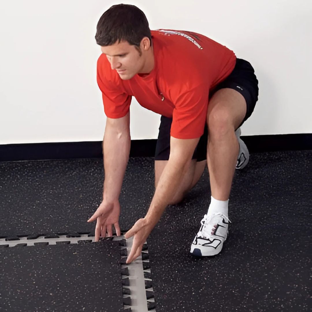 Fitmat gumirana puzzla 50x50 cm x 5 mm – protizdrsna gumena talna obloga z rumenim EPDM dodatkom