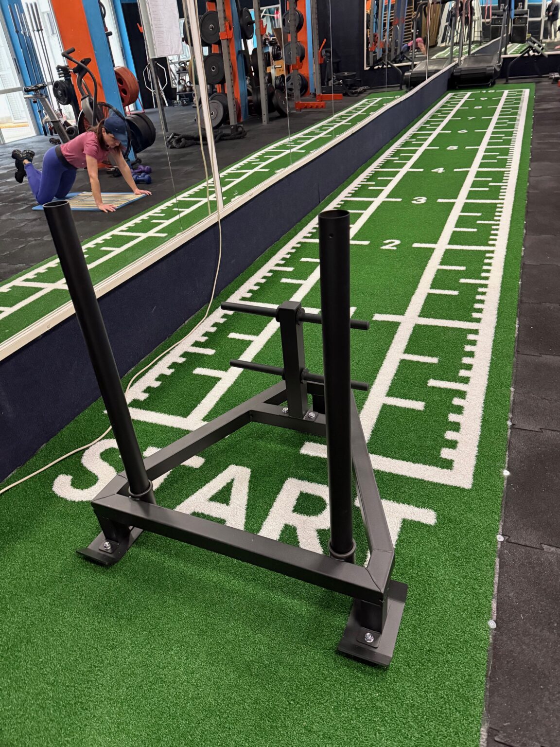 Umetna trava siva 1,0x10,2 m – Sprint Track podloga