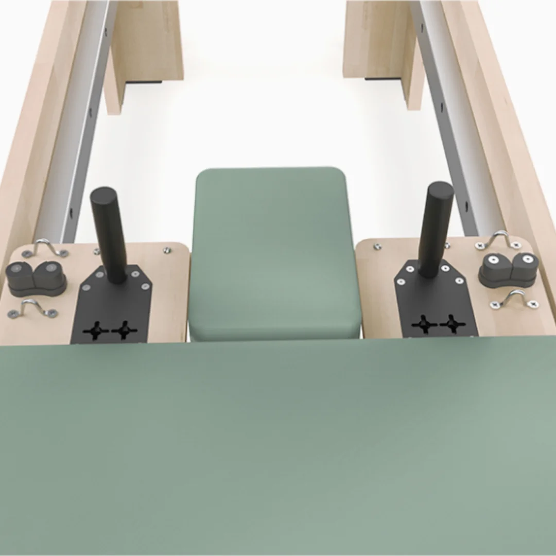 Toorx PTX 6000 Pilates Reformer – Cadillac reformer v studiu