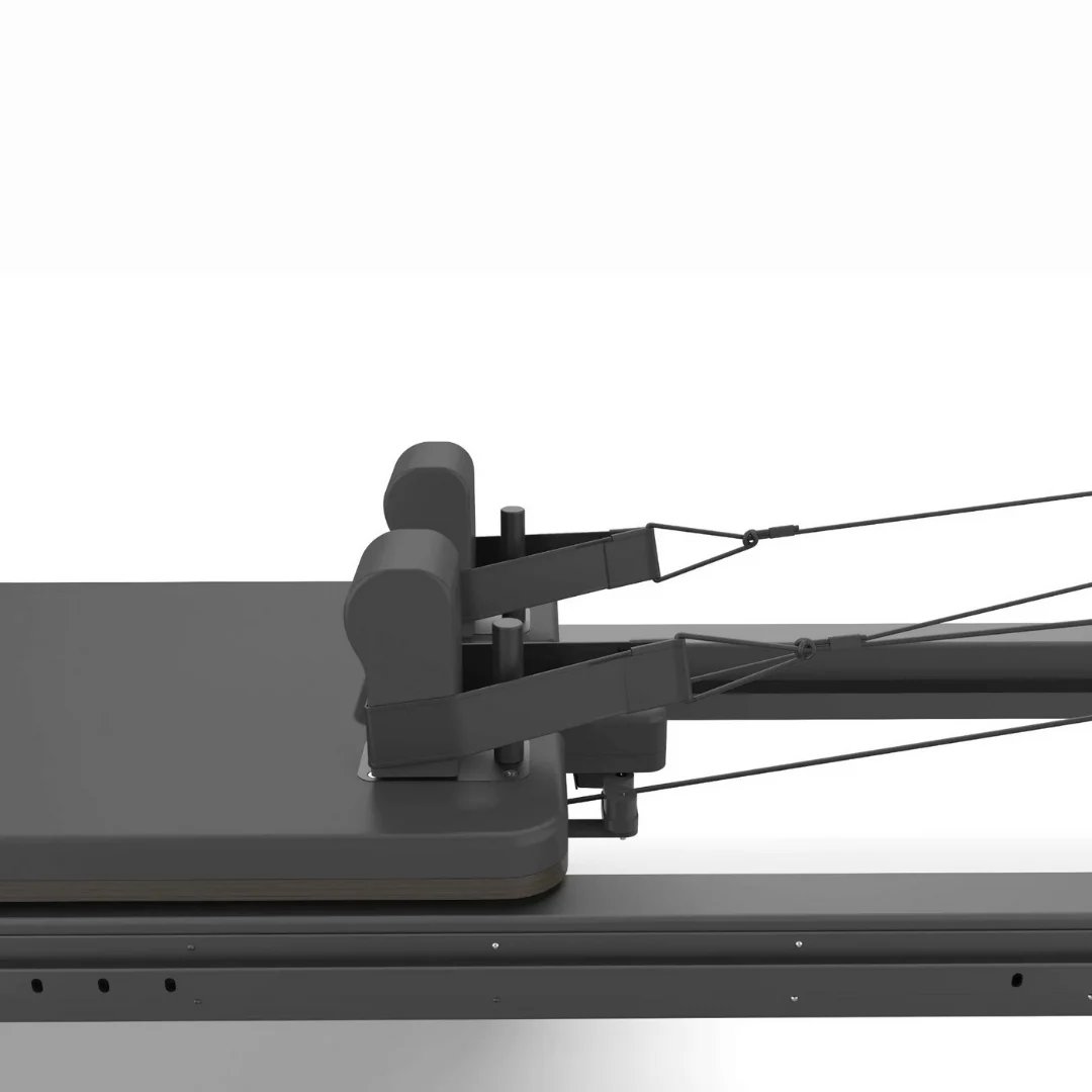 Toorx PTX 8000 Pilates Reformer – pilates reformer v studiu